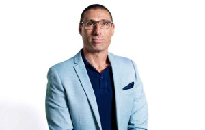 Axi Announces Retirement of Chief Commercial Officer Louis Cooper