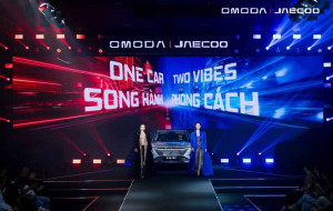 Enjoy a Fashion Spectacle Inspired by “One Car Two Vibes” at the Launch of the C5 SHS-H