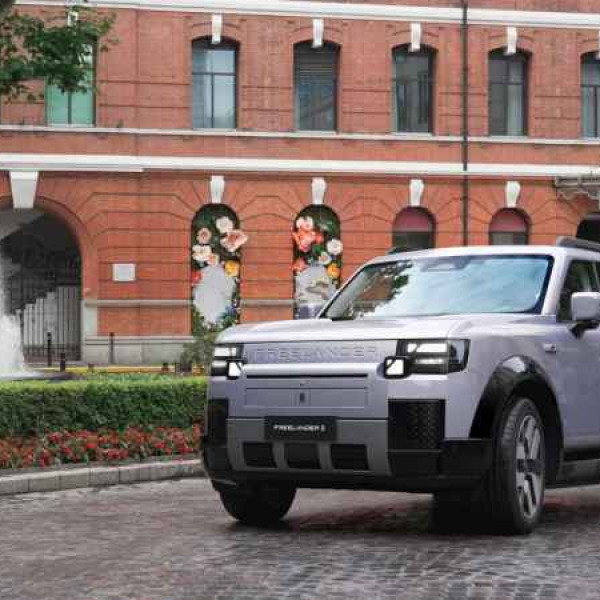 Image: Super Intelligent Valet Parking (SIVP): FREELANDER 8 Enables Effortless Parking for Daily Use